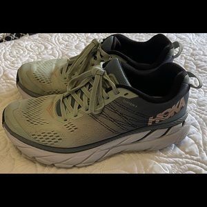 Hoka One One Clifton 6